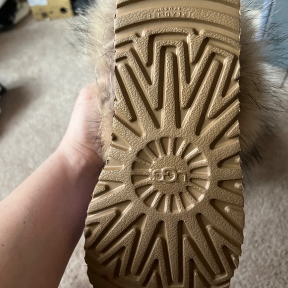 Ugh boots with fox fur - Picture 4 of 5